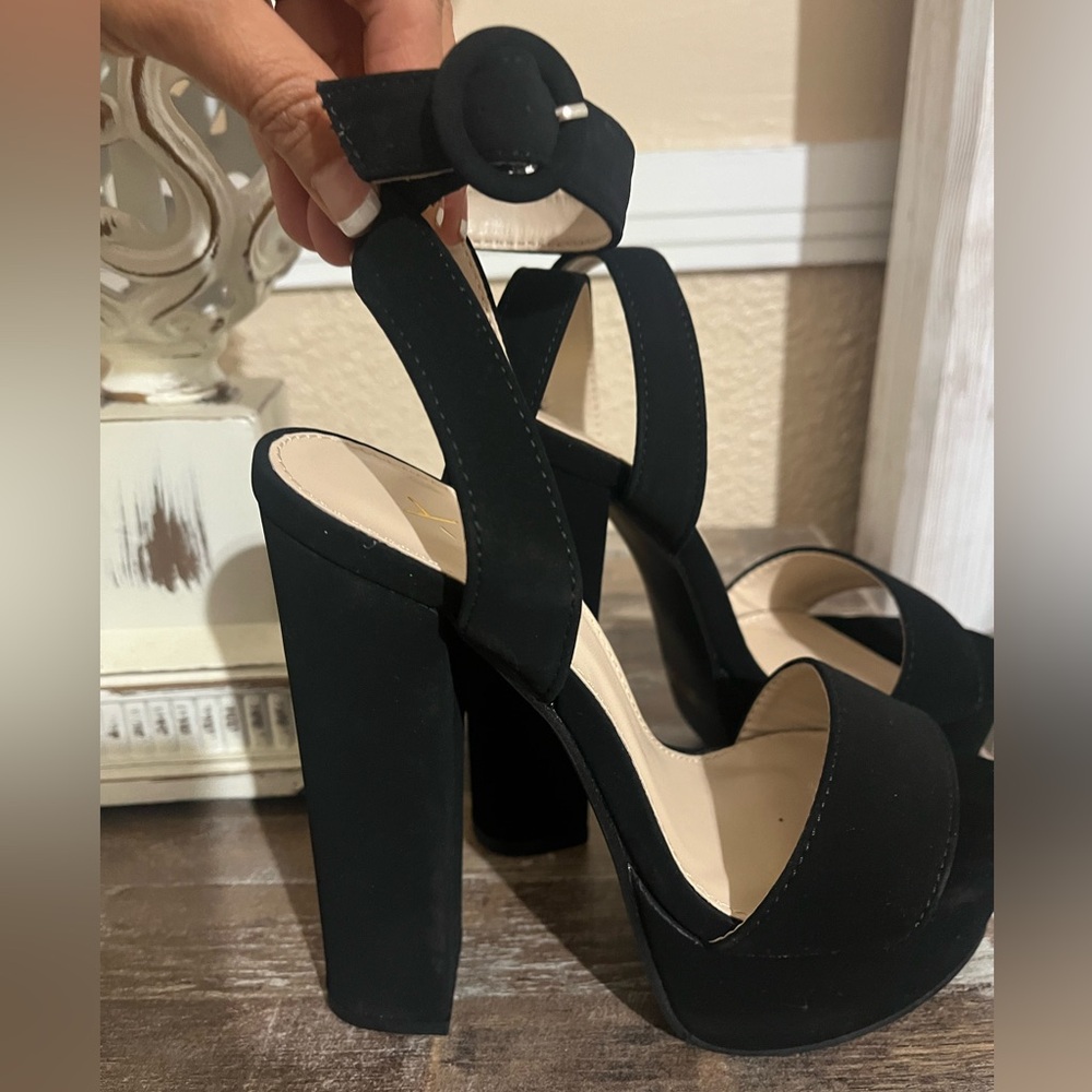 Chic Black High Heel Sandals